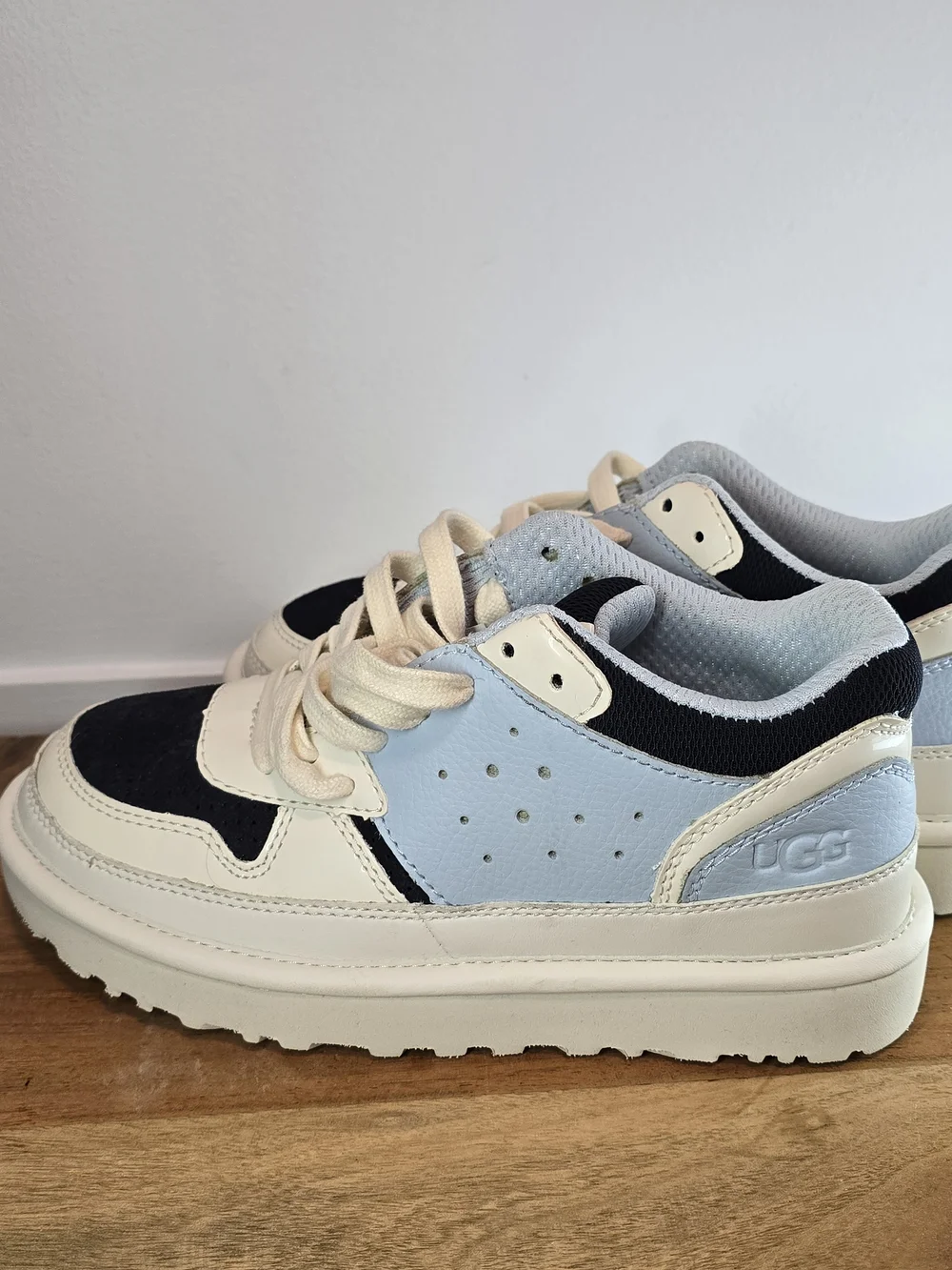 Women's Casual Lace-Up Sneakers in Black and Light Blue NWOT